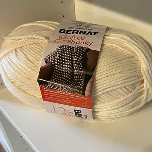 Bernat Softee Chunky Yarn in Natural (400g) Unused